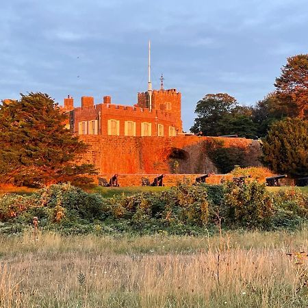 Fab Stay Uk - Coastal And Country Retreat With Free Secure Off Road Parking Minutes From Both Dover And Deal Ngoại thất bức ảnh